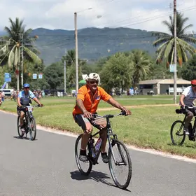 passeio ciclístico e carreatas